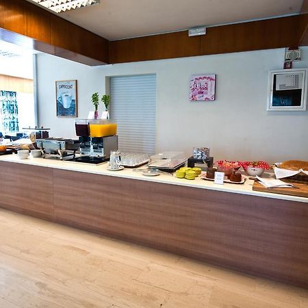 Paolo Hotel Лоутраки Экстерьер фото