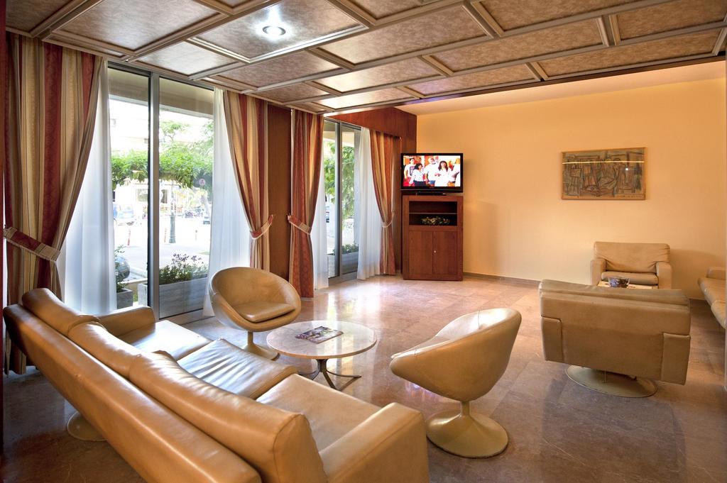 Paolo Hotel Лоутраки Экстерьер фото