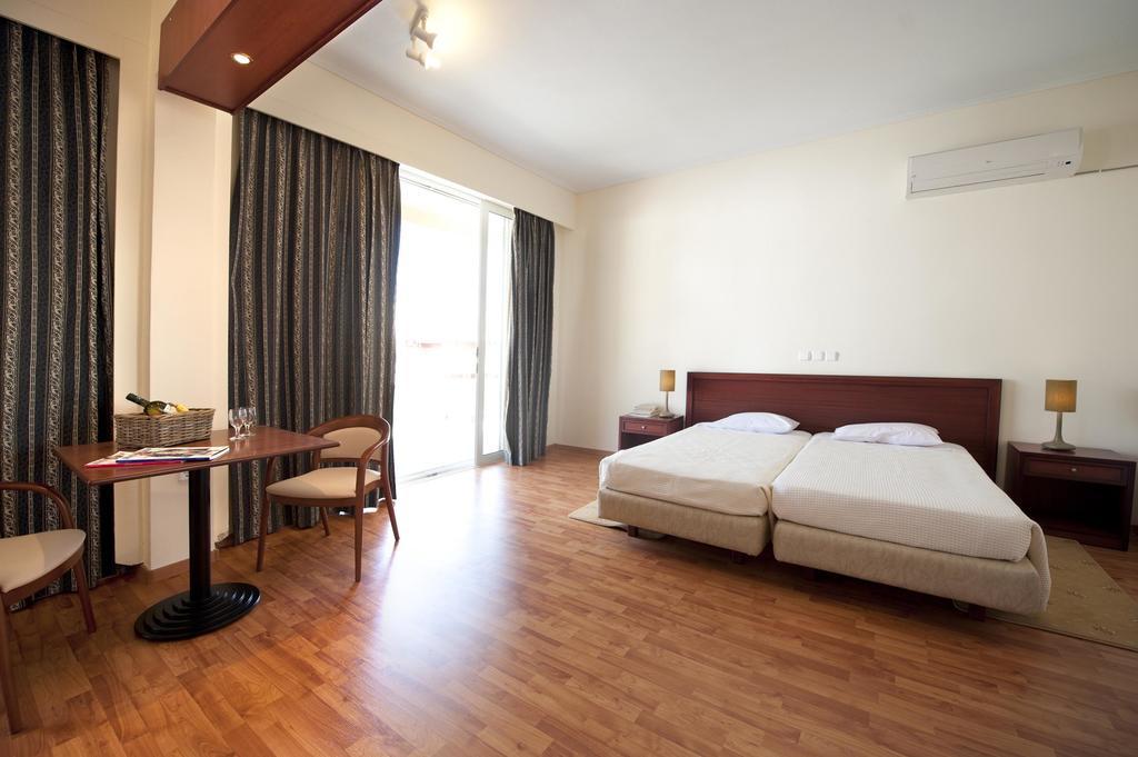 Paolo Hotel Лоутраки Номер фото