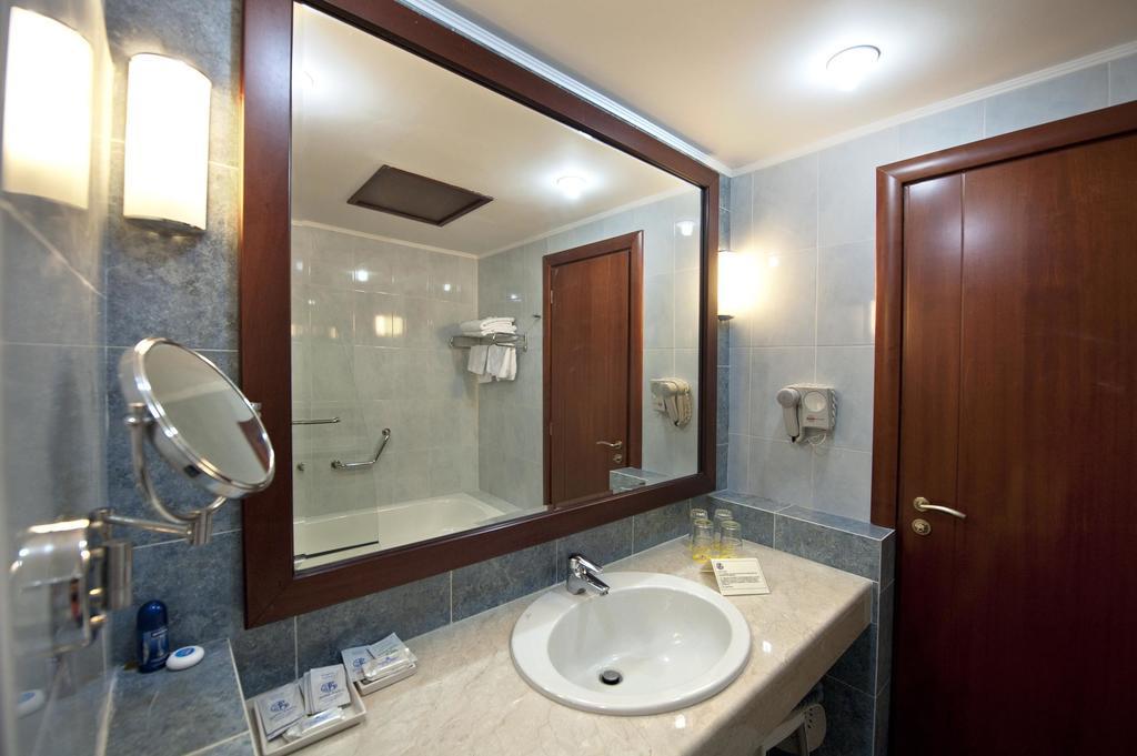 Paolo Hotel Лоутраки Номер фото