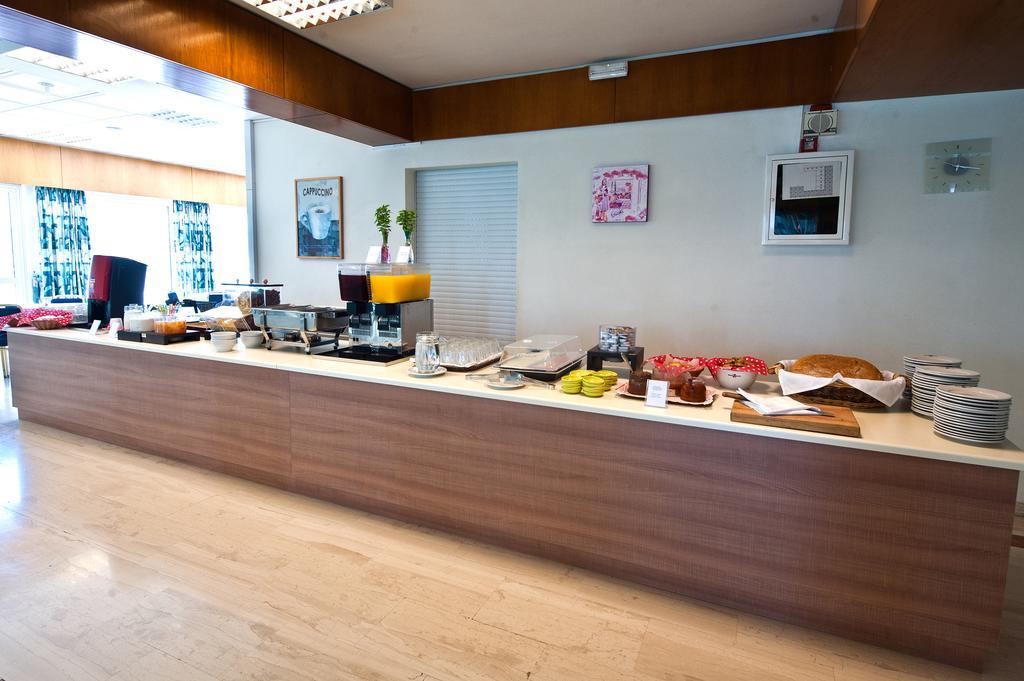 Paolo Hotel Лоутраки Экстерьер фото