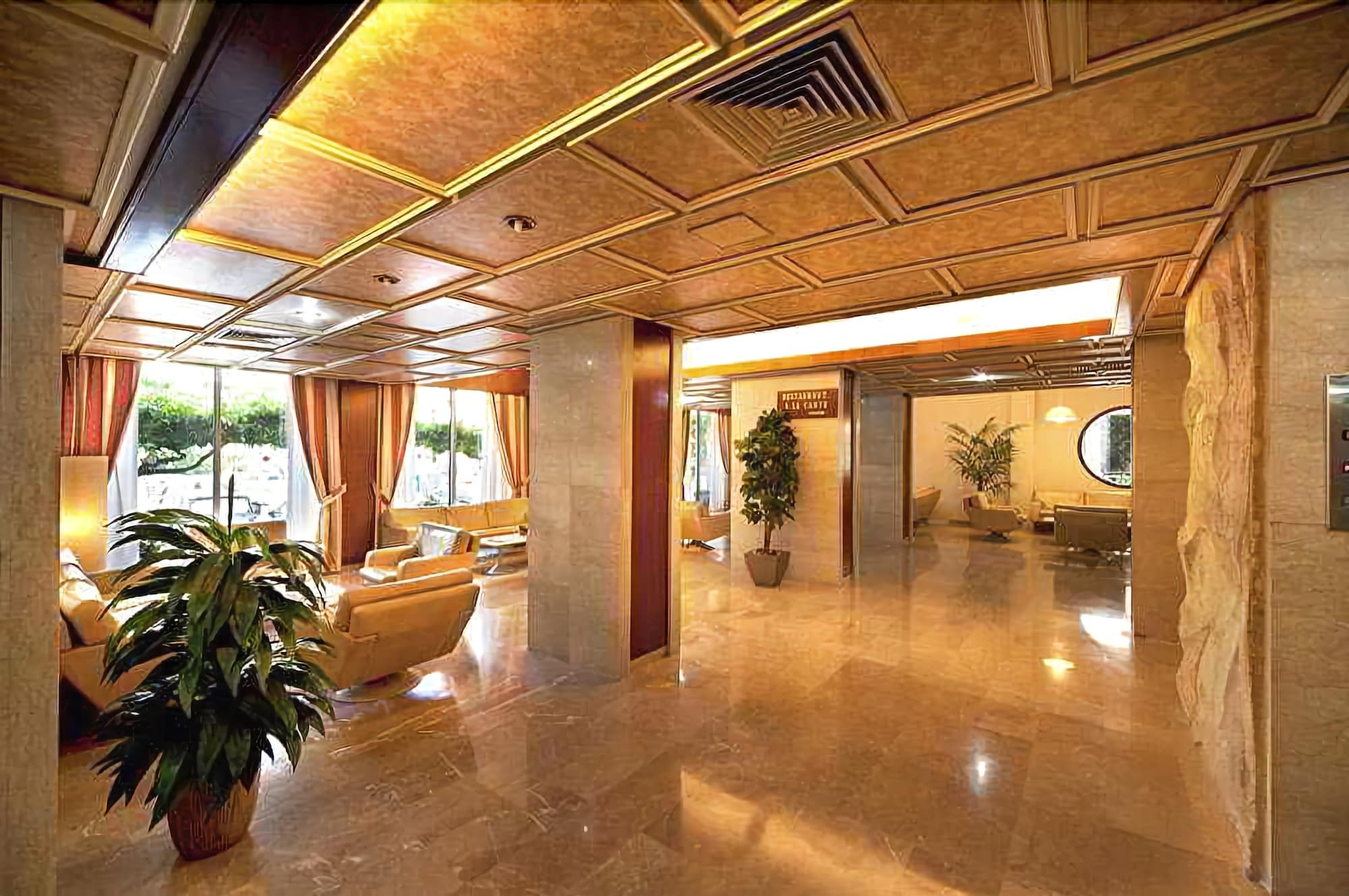 Paolo Hotel Лоутраки Экстерьер фото